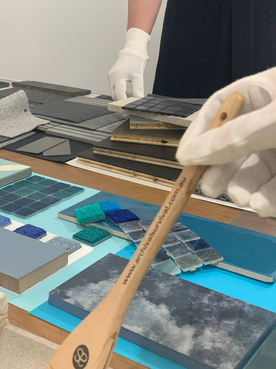 LOUD signature archive hands with samples